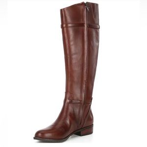 Gianna Bini leather, riding boots. NWT Shaft 17” top of leg laid flat 7”